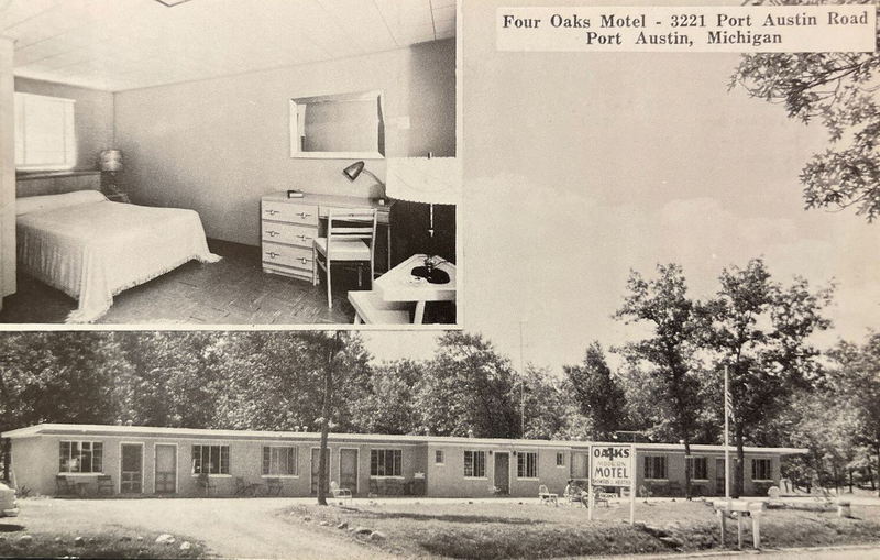 Oak Beach Resort (Four Oaks Motel) - Vintage Postcard